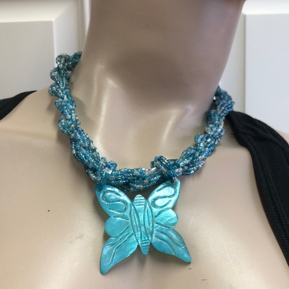 Shell Butterfly Necklace 5/$25